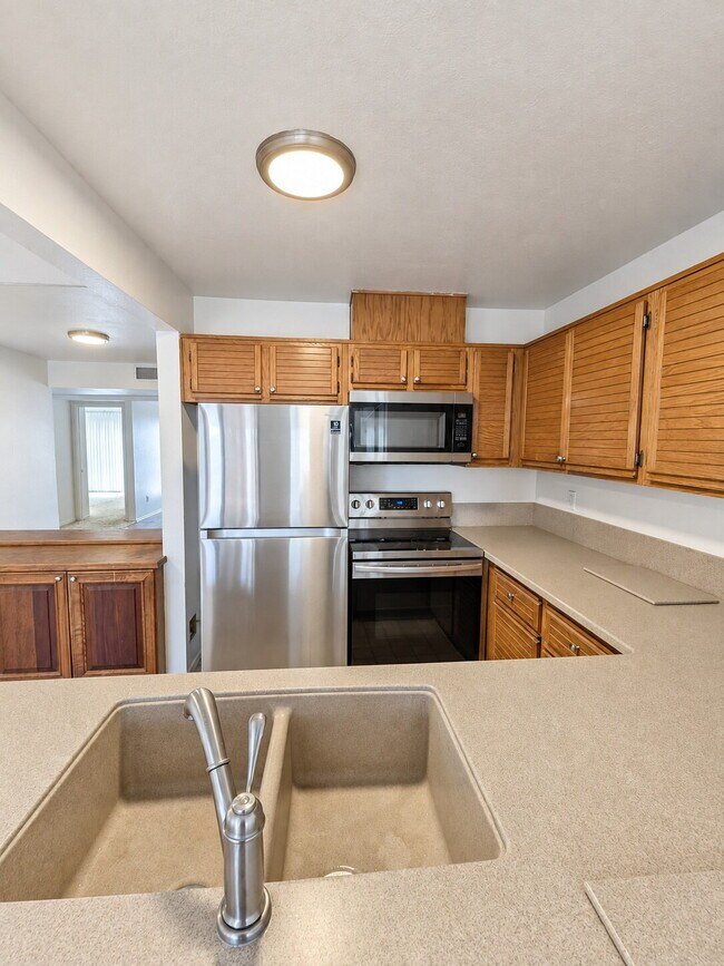 Building Photo - 25671 Le Parc