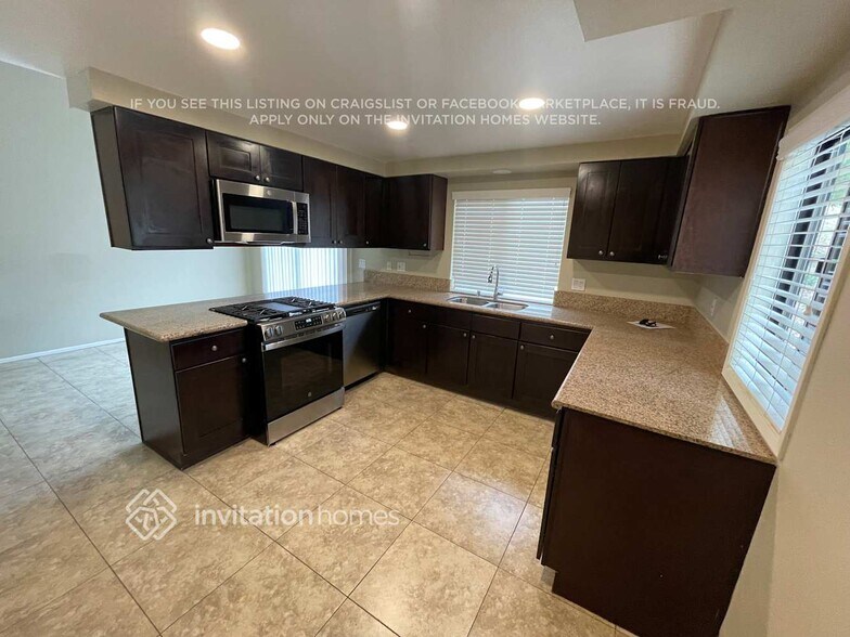 Building Photo - 30240 Santa Cecilia Dr