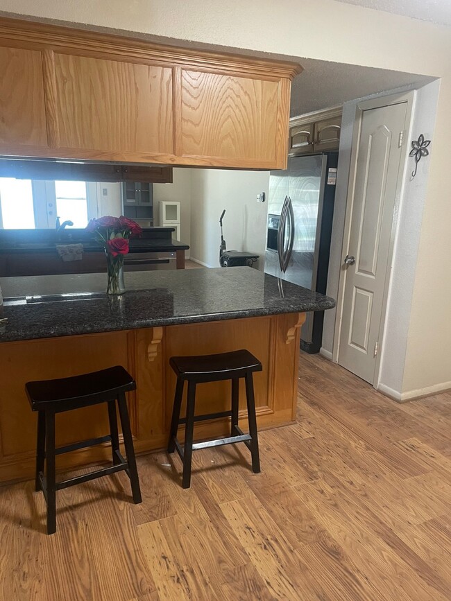 Building Photo - 2703 Walnut Hollow St