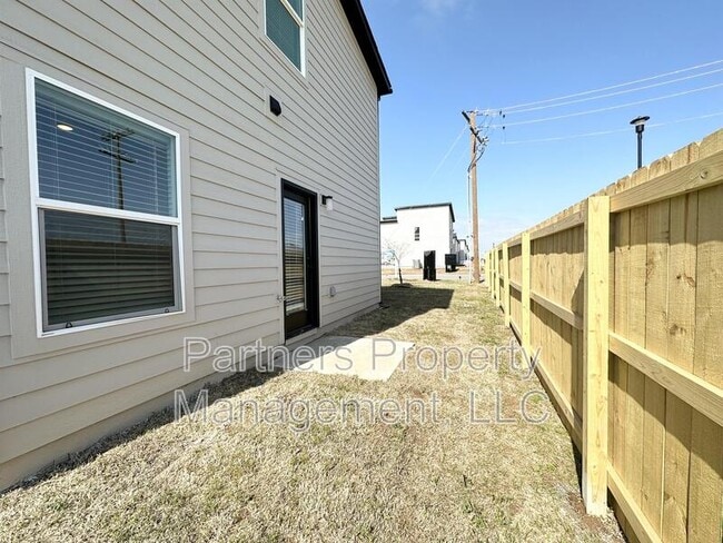 Building Photo - 1070 Boardwalk Ave