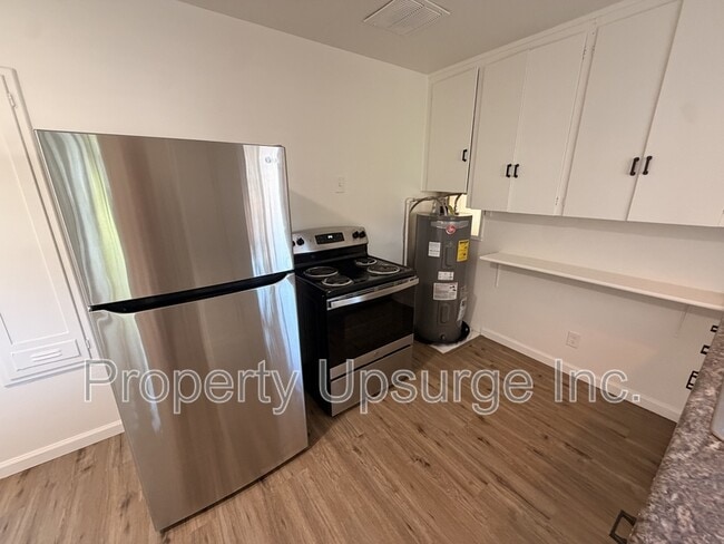 Building Photo - 2424 Court St