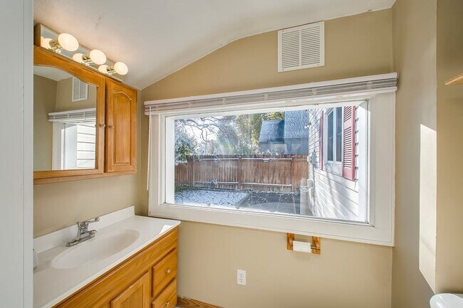 Building Photo - Charming 3-Bedroom Home with Spacious Basement in Nampa