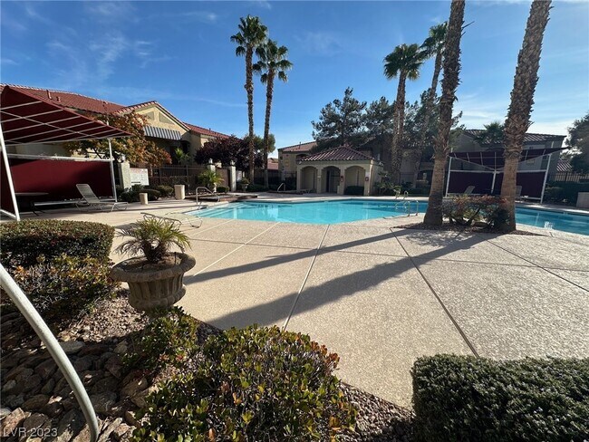 Building Photo - 7885 W Flamingo Rd