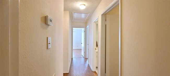 Building Photo - 14814 Earlswood Dr