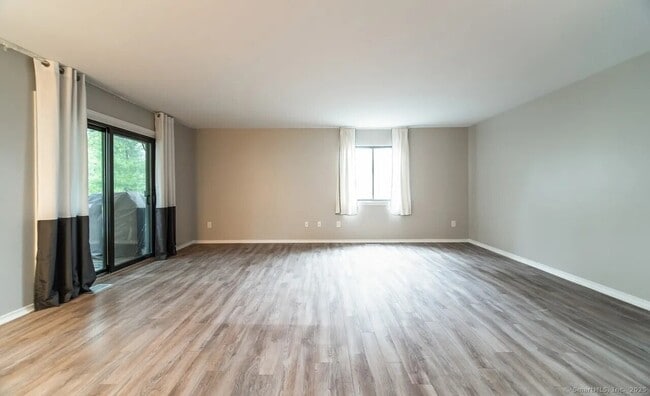 Building Photo - 154 Brittany Farms Rd