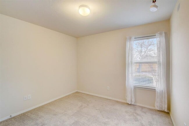 Building Photo - Amazing 3bed 2 Bath 2 Car Garage in Marble Leaf Addn Edmond OK