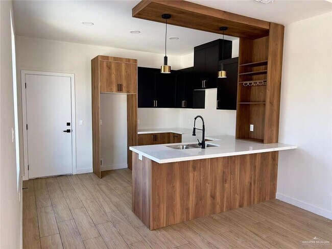 Building Photo - 7 South St