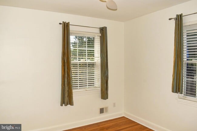 Building Photo - 304 Moncure Dr