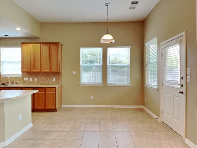 Building Photo - 12919 Palm Leaf Ct