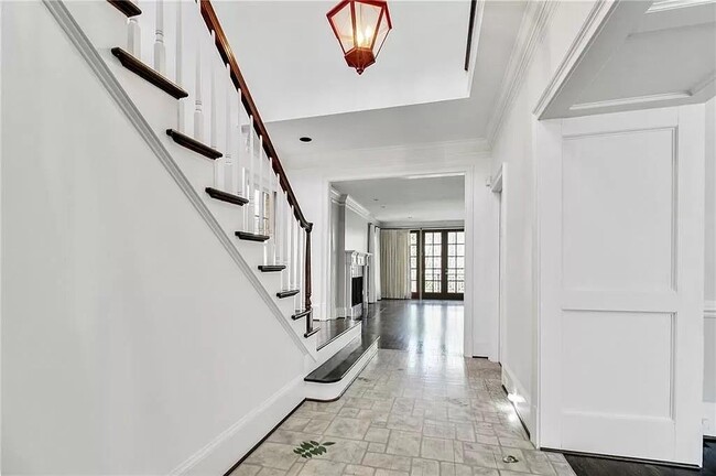 Building Photo - 460 Ivy Park Ln NE