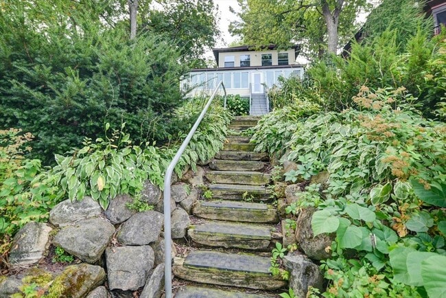 Building Photo - 5026 Lake Mendota Dr