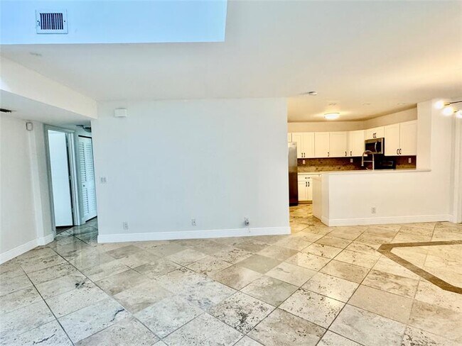 Building Photo - 5357 Buckhead Cir