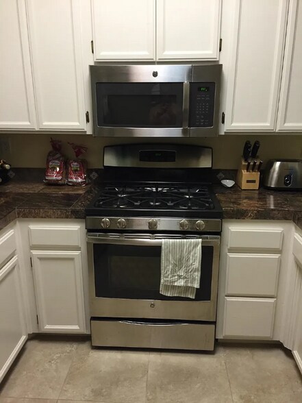 Building Photo - 3734 First Ave.