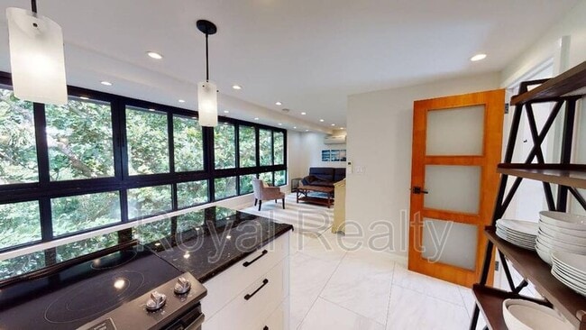 Building Photo - 21 Kepola Pl