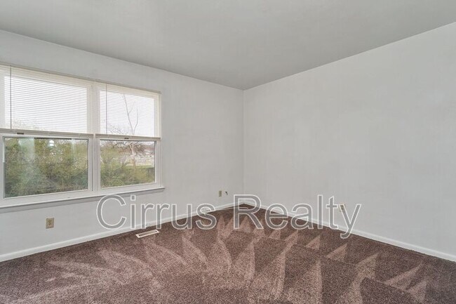 Building Photo - 2756 Peach St
