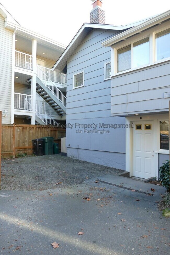 Building Photo - 9306 Stone Ave N