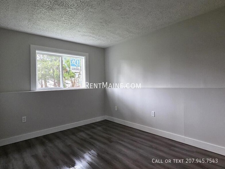 Building Photo - 22 Hillside Ln