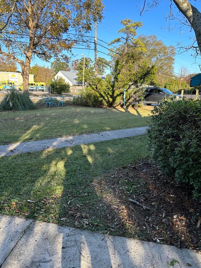 Building Photo - 1601 S 41st St