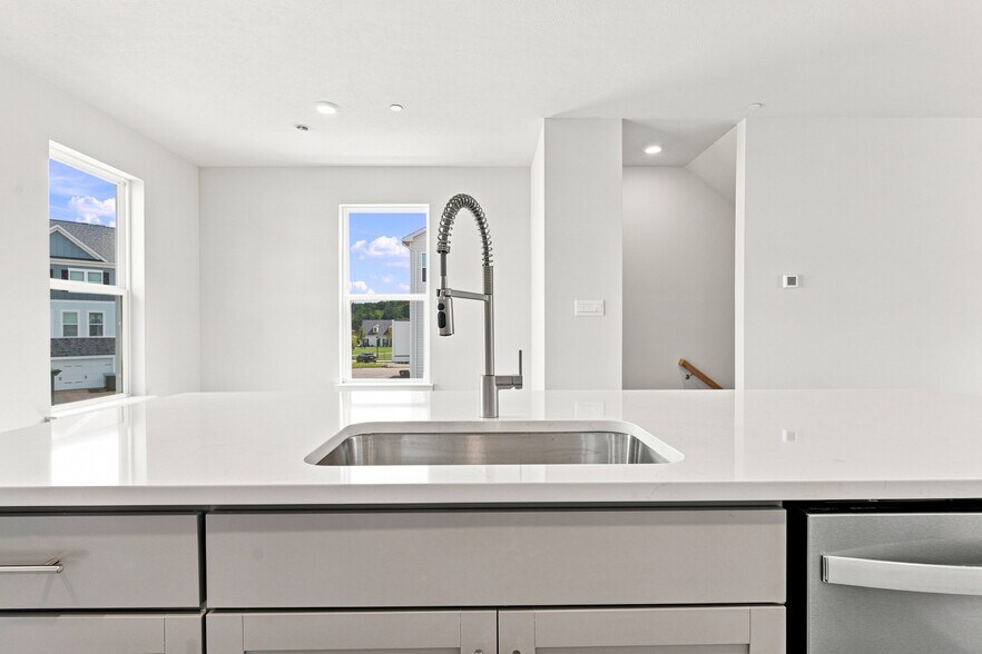 Building Photo - 526 Cooper St