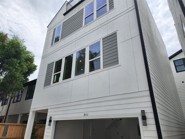 Building Photo - 3415 St Emanuel St