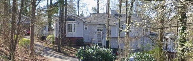 Building Photo - 3666 Lakewood Ct