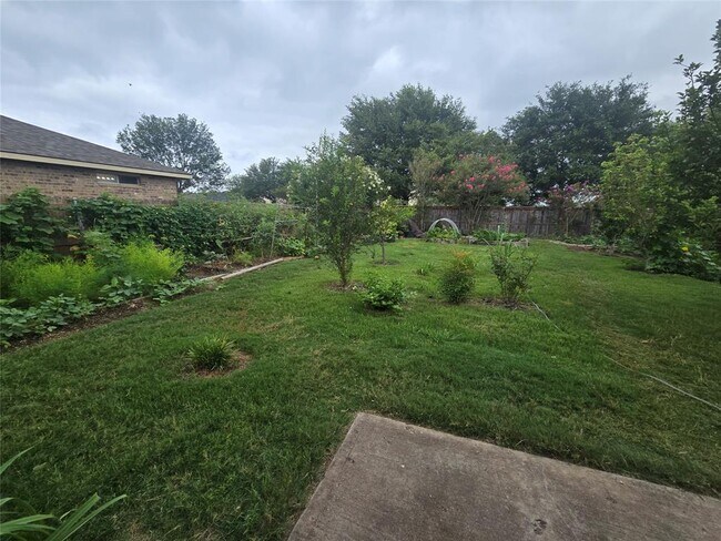 Building Photo - 203 Pheasant Trail