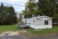 Building Photo - 16 Tanglewood Park Dr