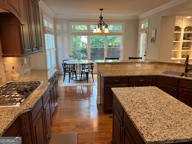 Building Photo - 7955 Magnolia Square