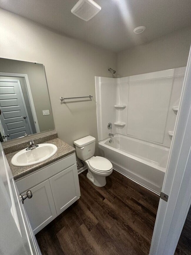 Building Photo - Welcome Home to Cullman! | Stunning 4-Bed, 2-Bath Home with Landscaped Yard