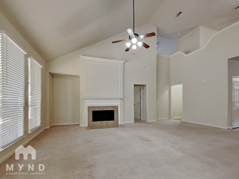 Building Photo - 28306 Peper Hollow Ln