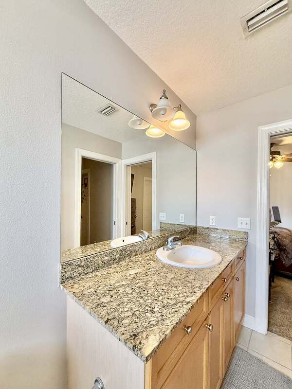 Building Photo - 131 Valencia Cir