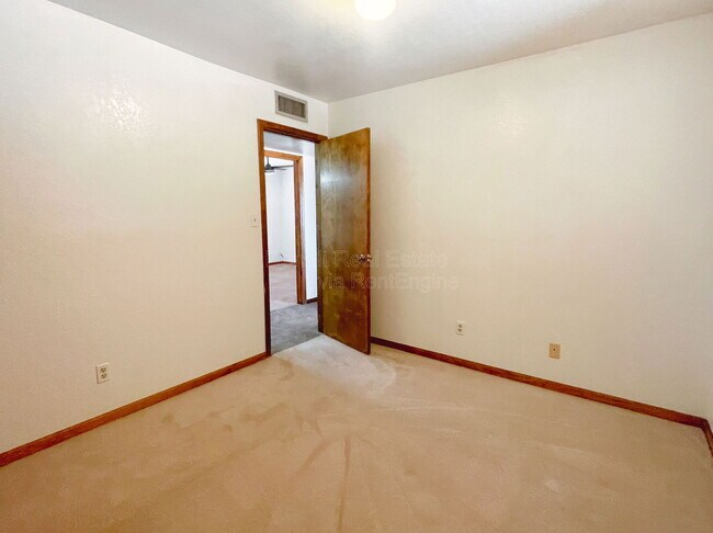 Building Photo - 35424 N 15th Ave