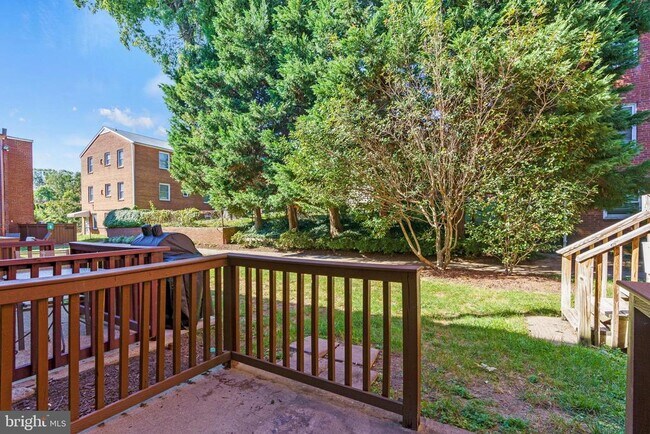 Building Photo - 1300 S Cleveland St