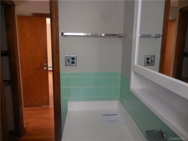 Building Photo - 223 Hudson St