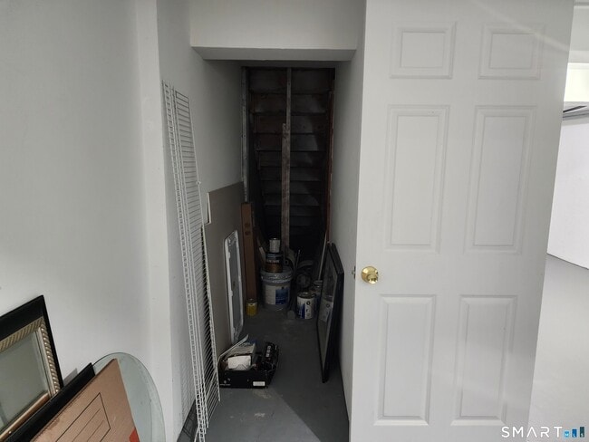 Building Photo - 71 Towne House Rd