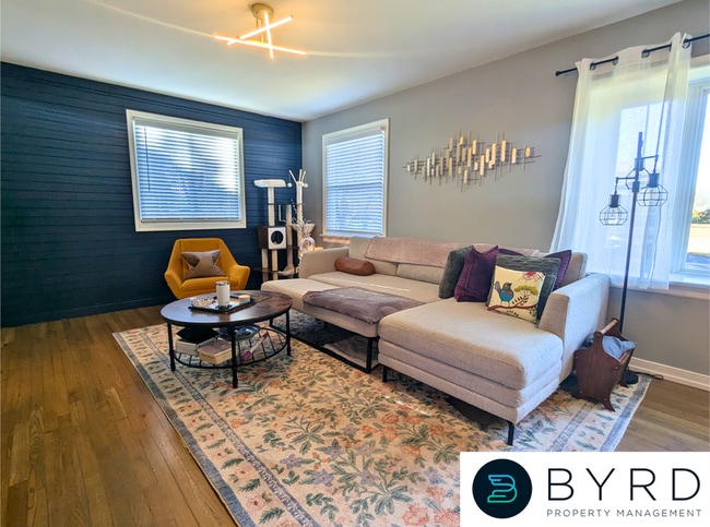 Building Photo - 4209 West End Dr