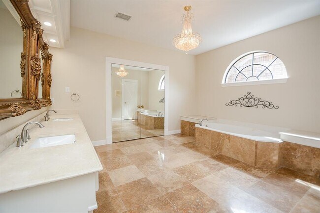 Building Photo - 17407 Widmore Pl