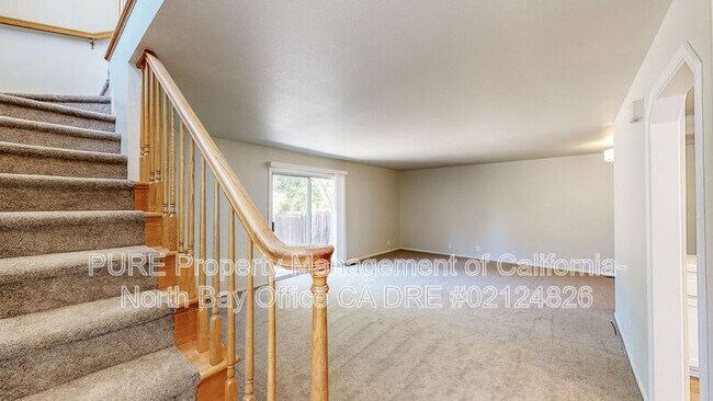 Building Photo - 5075 Charmian Dr