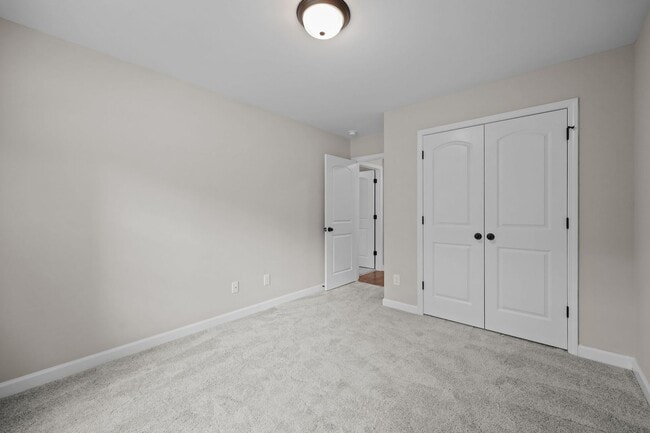 Building Photo - Welcome to Bradford Estates!