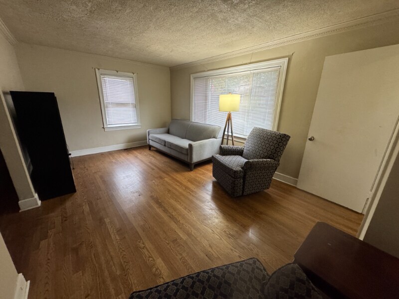 Building Photo - 5215 Huntington Ave