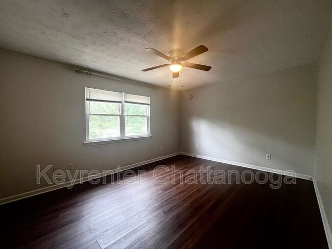Building Photo - 1612 Knickerbocker Ave