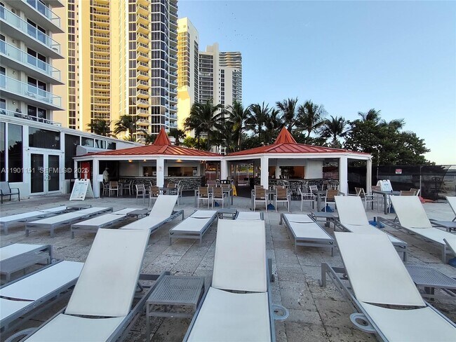 Building Photo - 19201 Collins Ave