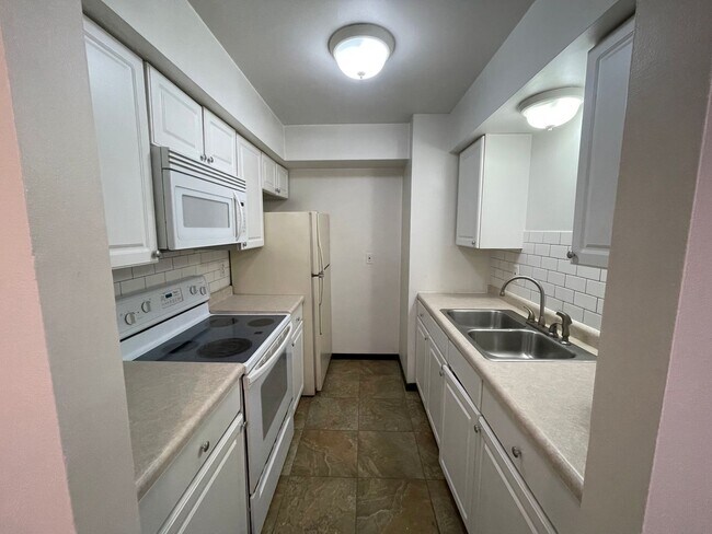 Building Photo - 20 Yawkey Ave