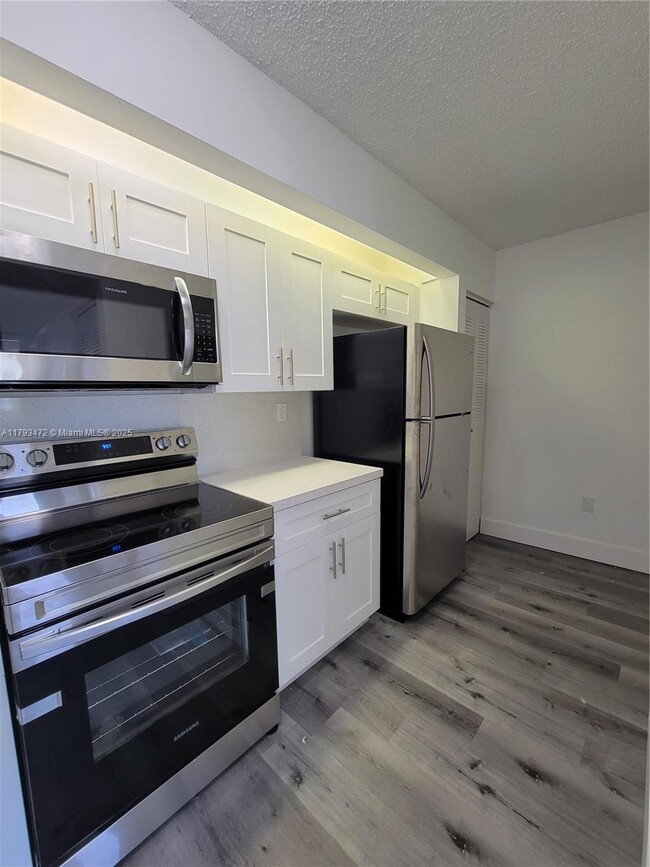 Building Photo - 8600 SW 212th St