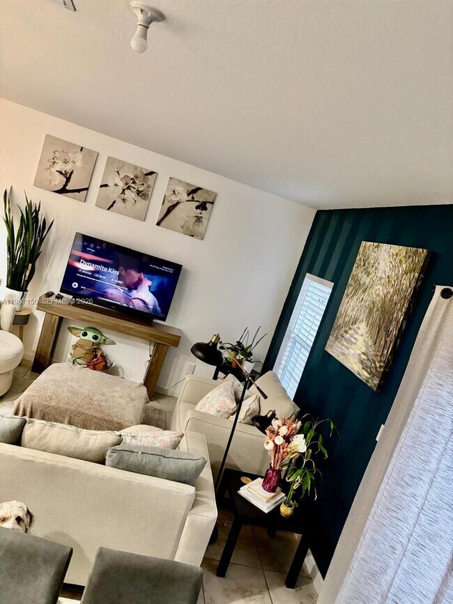 Building Photo - 4002 NW 11 Dr