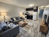 Building Photo - 1 bedroom, 1 bath apartments
