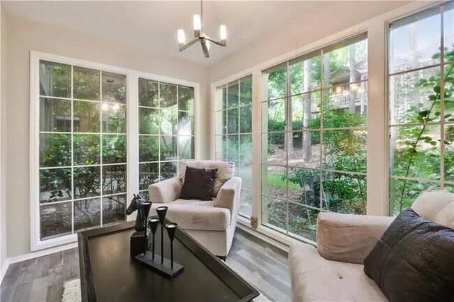 Building Photo - 901 Country Park Dr