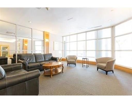 Building Photo - 30 Chelsea St