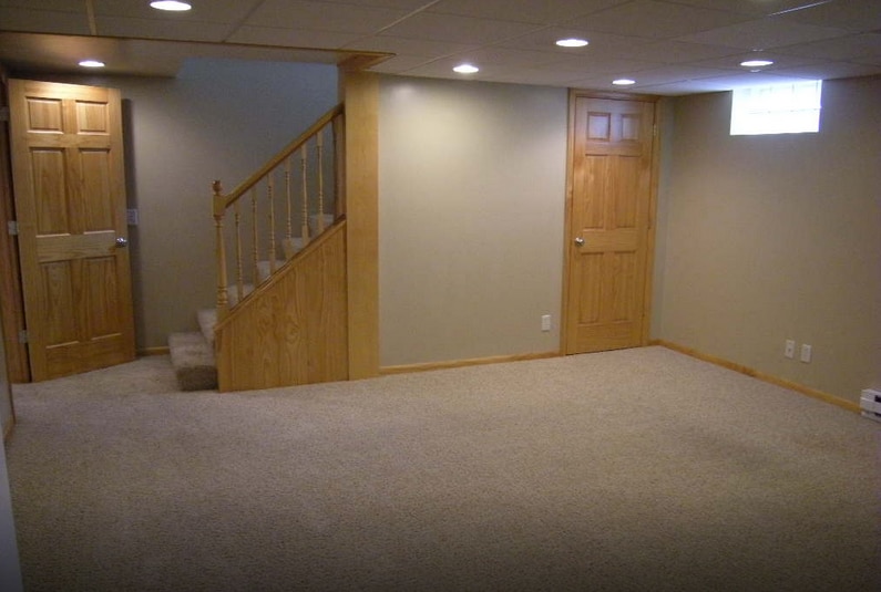 Family Room in Basement - 421 E Sanborn St