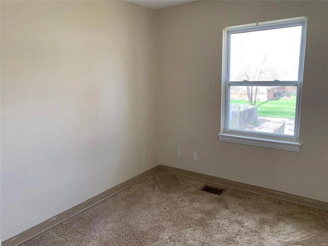 Building Photo - 1011 Pine St